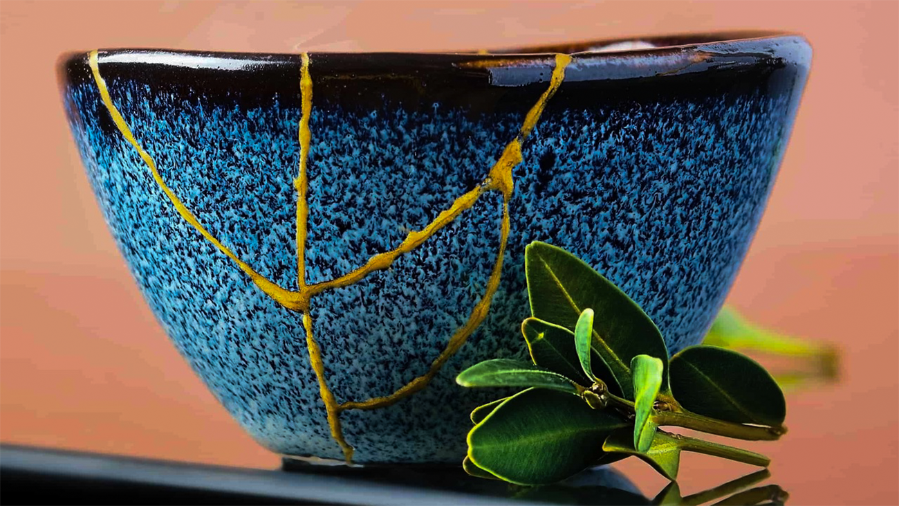 IL KINTSUGI: TRASFORMARE LE CREPE IN ARTE